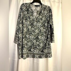 Jasmine & Juliana Parsley Print Blouse Black & White